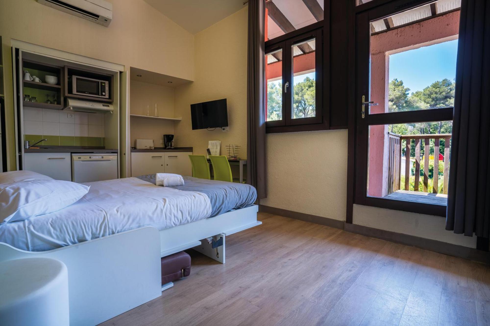 Belambra Clubs - Les Terrasses De Saint-paul De Vence Hotel 3*